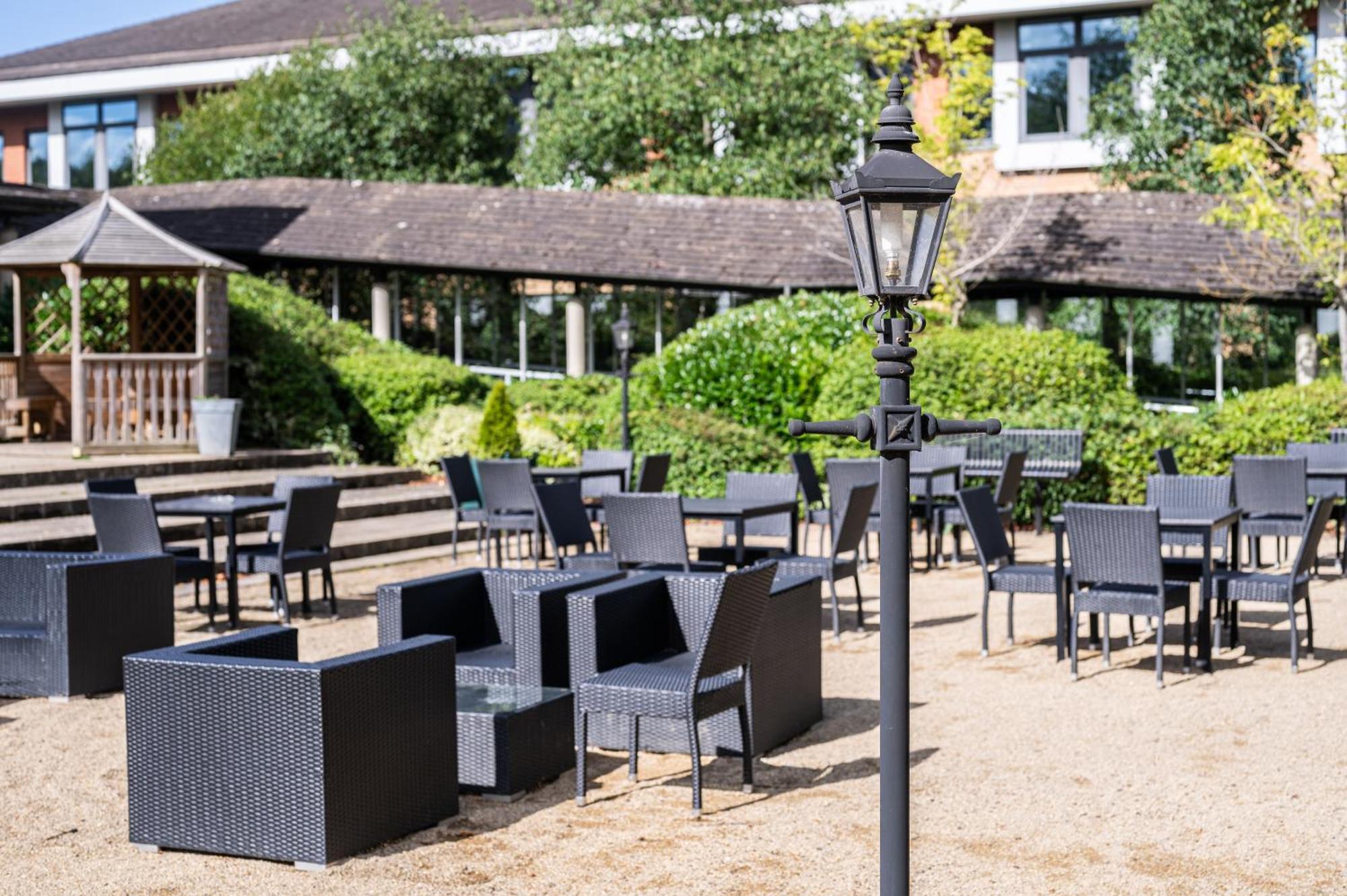 Kents Hill Park Training & Conference Centre Hotel Milton Keynes Exterior photo