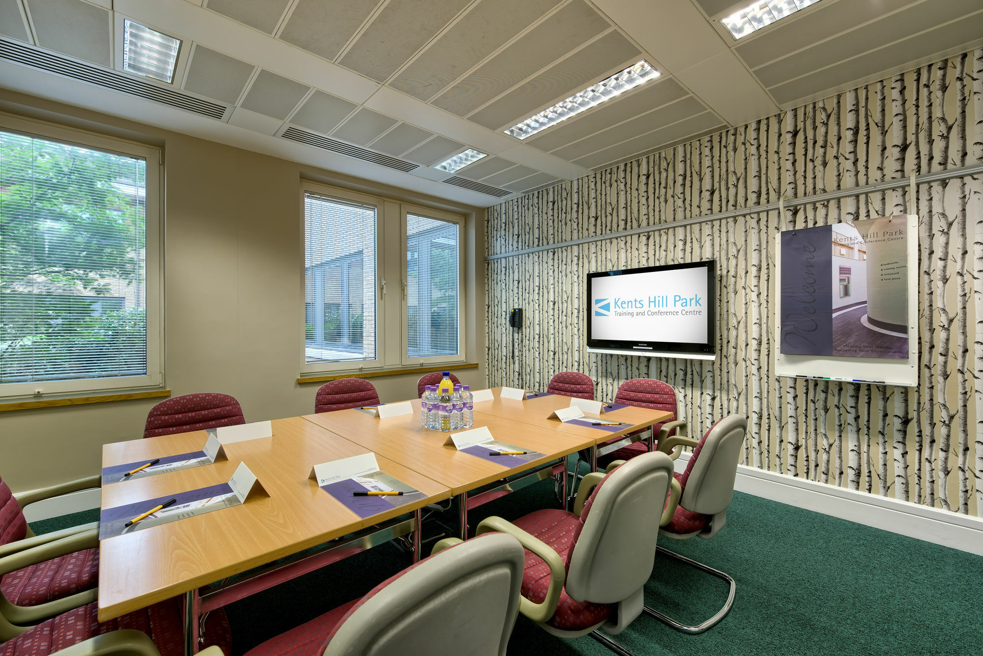 Kents Hill Park Training & Conference Centre Hotel Milton Keynes Exterior photo
